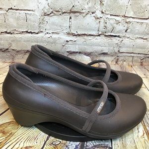 Crocs Closed Toe Mary Jane Brown Rubber Wedges 11